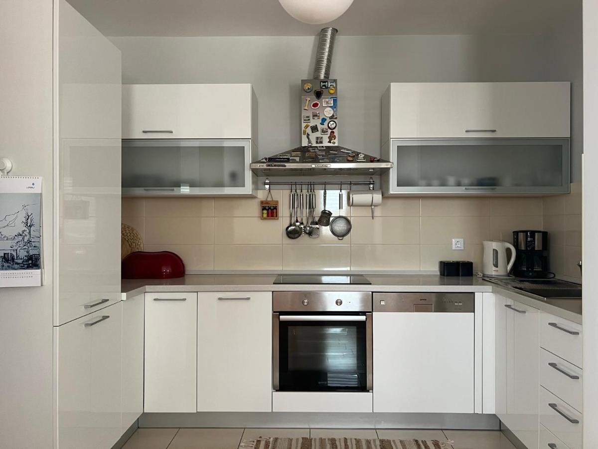 מאקרסקה Apartment Lucija - Cozy Flat In The City Center With A Sea View & Parking מראה חיצוני תמונה