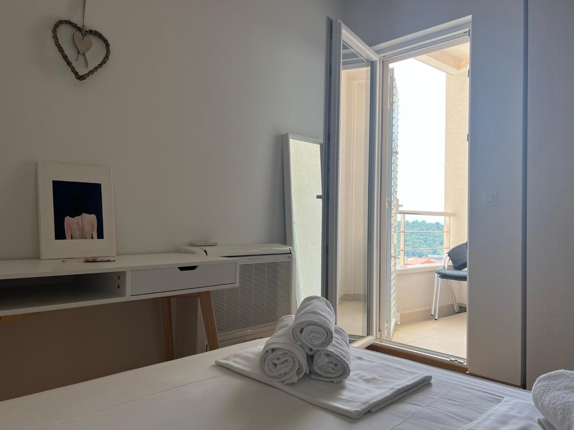 מאקרסקה Apartment Lucija - Cozy Flat In The City Center With A Sea View & Parking מראה חיצוני תמונה