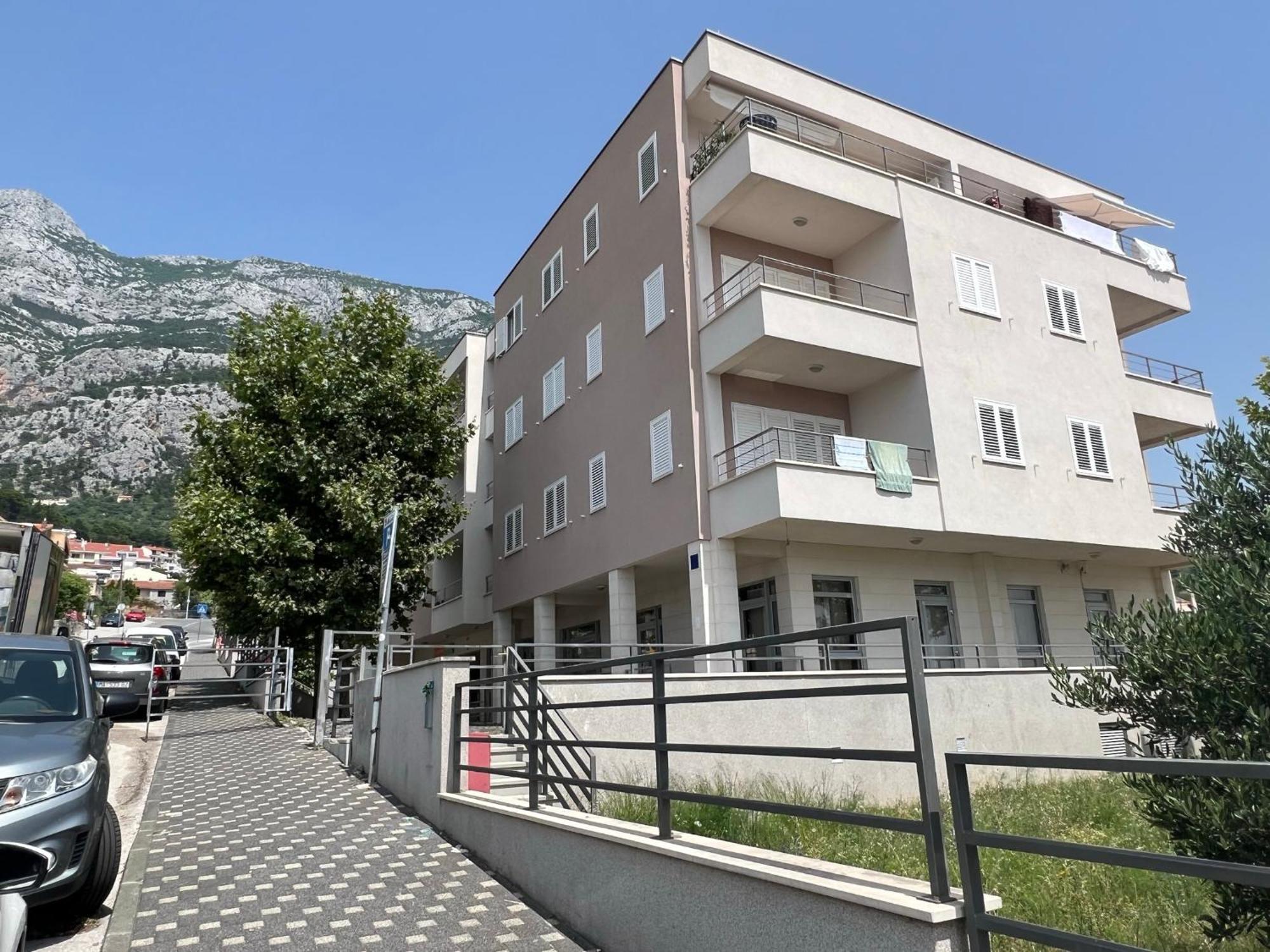 מאקרסקה Apartment Lucija - Cozy Flat In The City Center With A Sea View & Parking מראה חיצוני תמונה